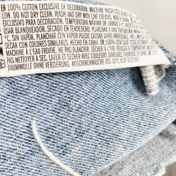 FOREVER 21 Blue Acid Washed Cropped Raw Hem Denim Jean Jacket Women's Size S - Picture 6 of 6